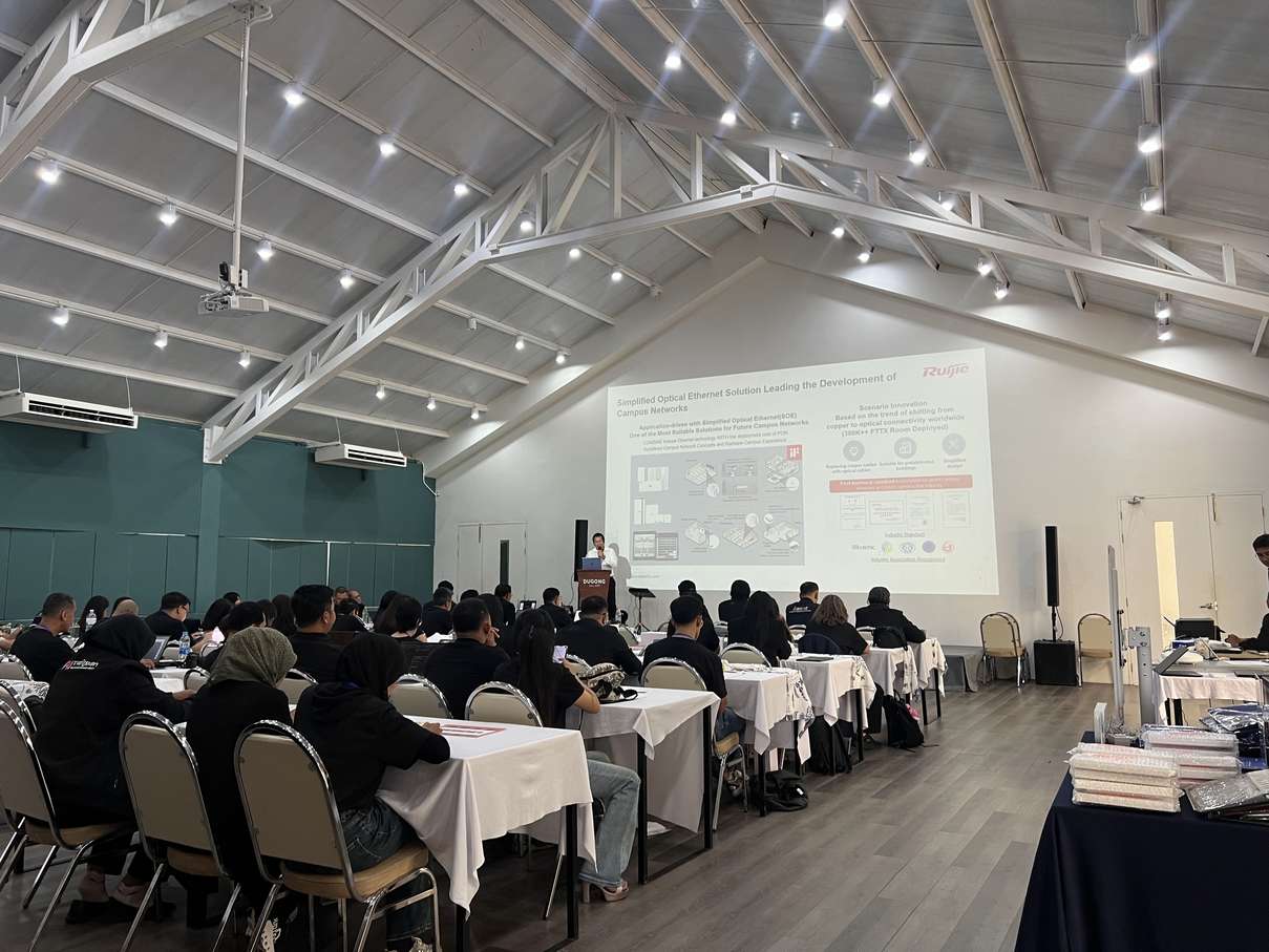 Ruijie Networks presentation at Sraritnet Seminar