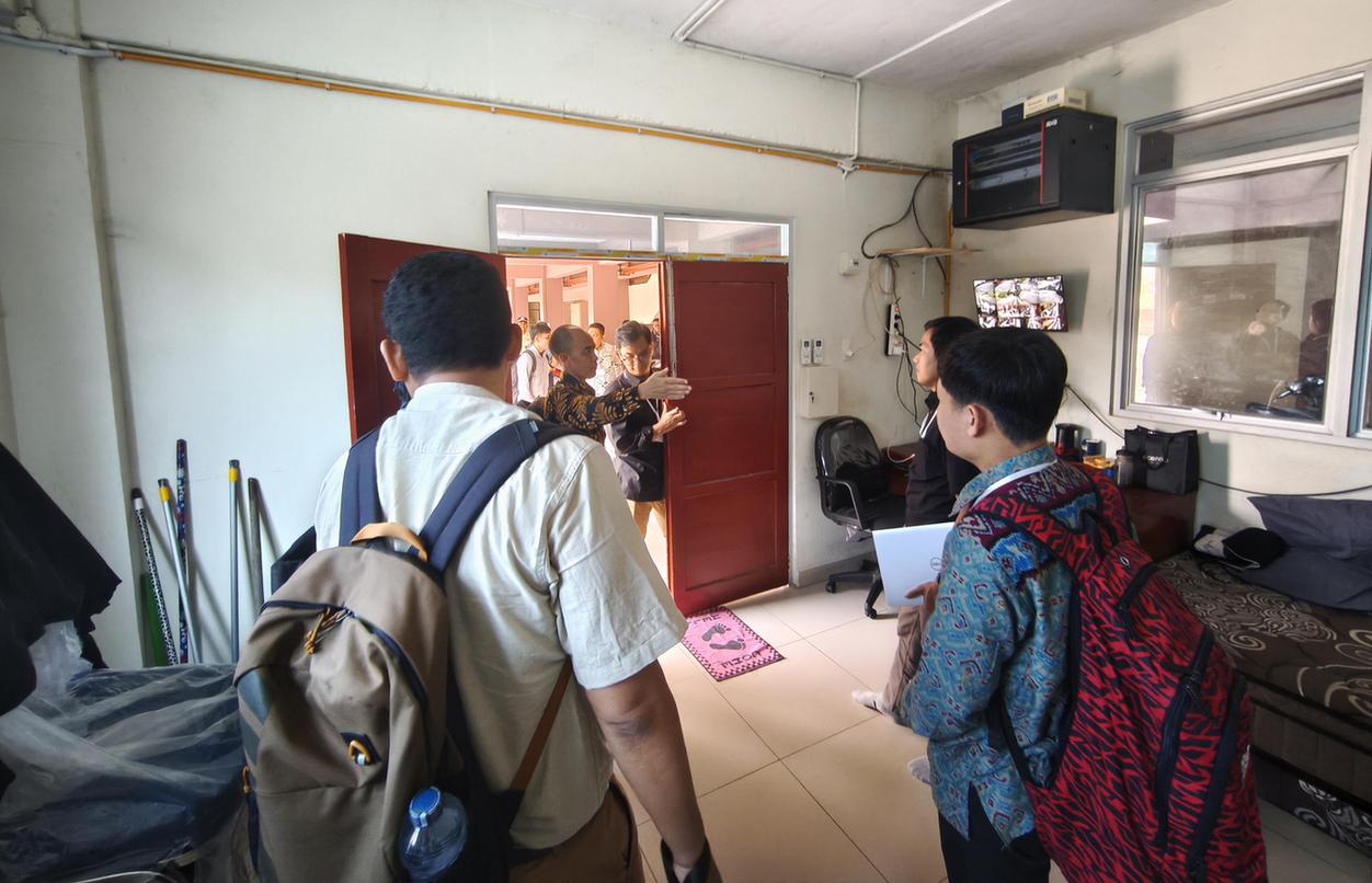 UNRI delegation facility walkthrough