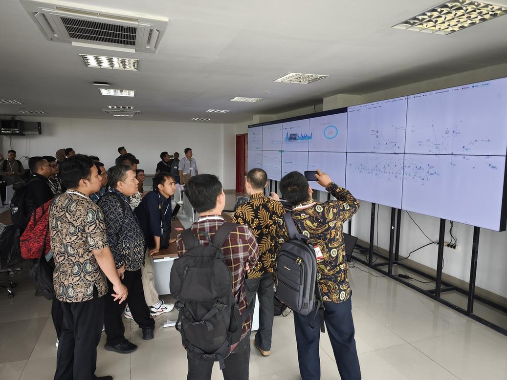 UNRI network operations dashboard briefing
